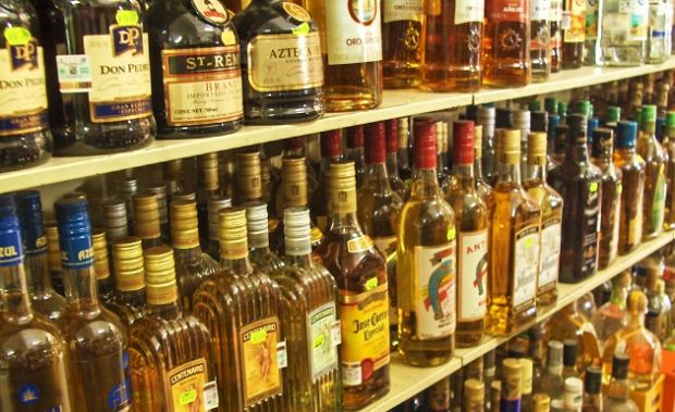 Bottigliata in testa al dipendente che ha scoperto il furto: arrestata bottigliata-in-testa-al-dipendente-che-ha-scoperto-il-furto-arrestata