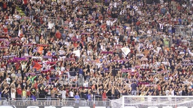 quasi-10-mila-persone-al-sant-and-rsquo-elia-il-cagliari-ringrazia-i-tifosi