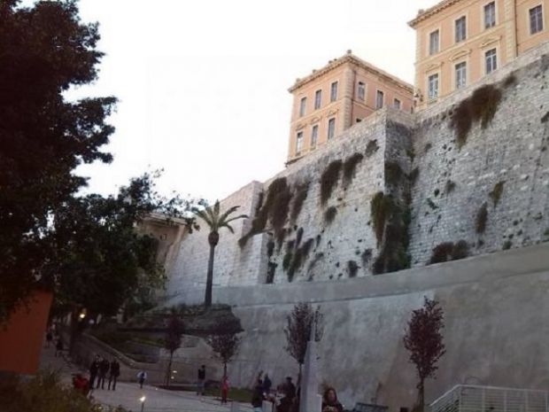 torna-marina-caf-and-egrave-noir-and-quot-non-tutto-and-egrave-in-vendita-and-quot