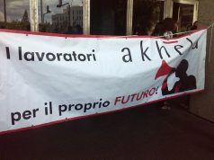 akhela-sciopero-sit-in-di-protesta-davanti-ai-cancelli-della-saras