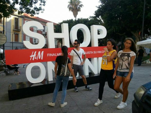 pubblicit-and-agrave-per-lo-shopping-on-line-in-centro-confesercenti-contro-il-comune-and-ldquo-cattivo-gusto-and-rdquo