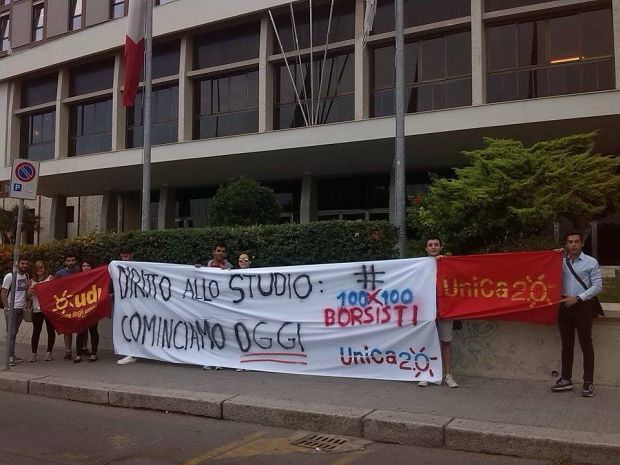 borse-ersu-e-diritto-allo-studio-blitz-di-protesta-in-viale-trento
