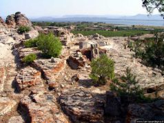 tombe-puniche-e-romane-dopo-15-anni-riapre-la-necropoli-di-sant-and-rsquo-antioco
