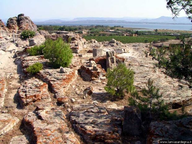 tombe-puniche-e-romane-dopo-15-anni-riapre-la-necropoli-di-sant-and-rsquo-antioco