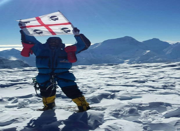 l-impresa-di-max-caria-i-4-mori-a-due-passi-dall-and-rsquo-everest