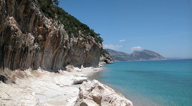 cala-gonone-arrampicatore-cade-da-5-metri-ferito