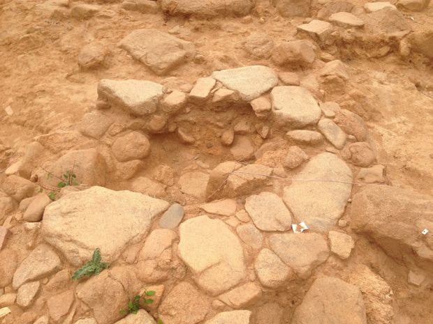 lavori-nuova-sulcitana-rischio-colata-d-and-rsquo-asfalto-su-resti-archeologici