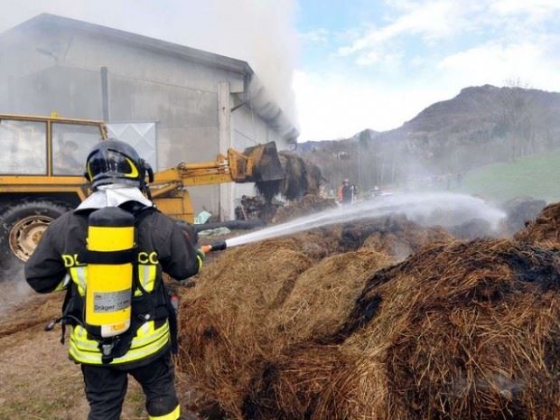 Incendio a Guasila incendio-a-guasila-distrutto-un-fienile