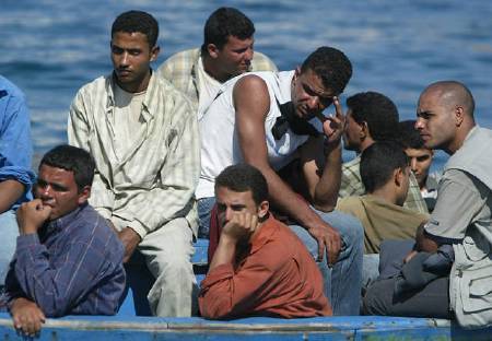 sbarco-nel-sulcis-4-immigrati-al-poligono-di-teulada