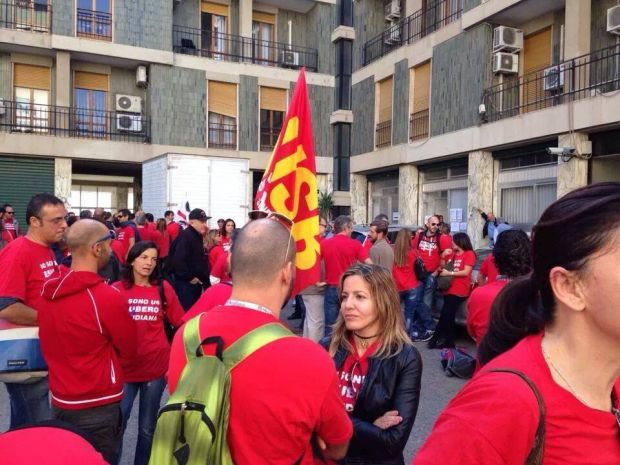 meridiana-sit-in-a-cagliari-deiana-and-ldquo-non-abbiamo-strumenti-per-mettere-l-and-rsquo-azienda-alle-strette-and-quot