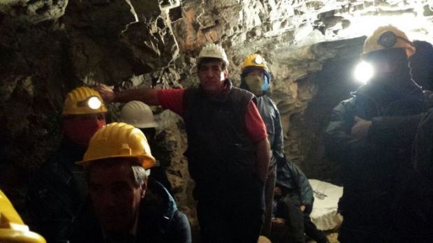 Igea igea-minatori-da-9-giorni-nel-pozzo-and-ldquo-bene-l-and-rsquo-accordo-ma-non-usciamo-and-rdquo
