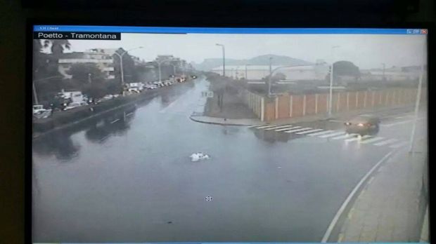 pioggia-e-disagi-in-citt-and-agrave-via-tramontana-chiusa-per-allagamenti