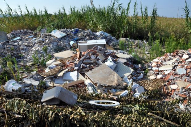 discariche-abusive-da-sassari-a-assemini-sequestrati-33-mila-mq-di-terreni-5-indagati