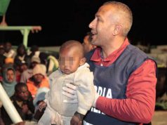 pop-surrealism-la-mostra-per-aiutare-i-bimbi-che-arrivano-coi-barconi