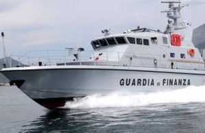 droga-affonda-peschereccio-con-15-tonnellate-di-hascisc-9-arrestati