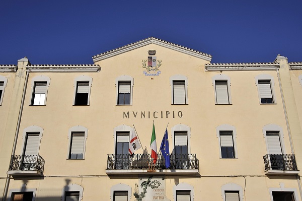 Ritarda la seduta ritarda-la-seduta-sindaco-di-villacidro-querelata-dall-and-rsquo-opposizione