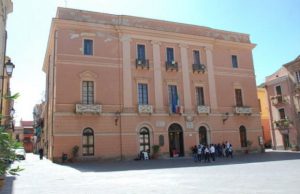donne-barricate-nella-galleria-a-iglesias-dimezzata-la-fornitura-d-and-rsquo-acqua
