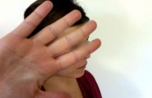 aggredisce-e-minaccia-l-ex-moglie-falegname-arrestato-per-stalking