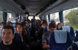 meridiana-i-lavoratori-in-viaggio-verso-parigi-per-incontrare-l-aga-khan