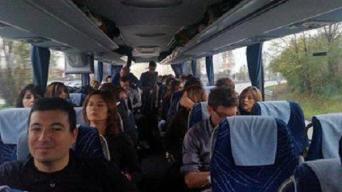 meridiana-i-lavoratori-in-viaggio-verso-parigi-per-incontrare-l-aga-khan