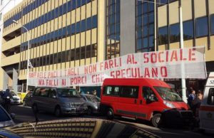 sla-blitz-dei-malati-in-via-roma-and-ldquo-esasperati-e-pronti-a-morire-and-quot