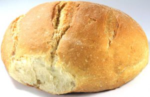 pezzo-di-metallo-nel-pane-bimbo-lo-mastica-e-si-ferisce-nei-guai-panettiere-cagliaritano