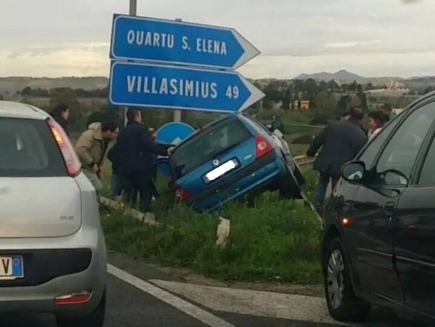 Incidente sulla 131 all’uscita di Cagliari incidente-sulla-131-all-and-rsquo-uscita-di-cagliari-traffico-bloccato
