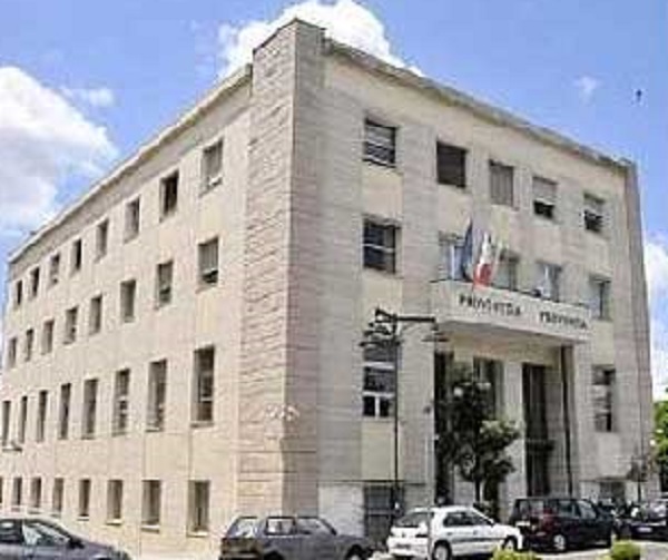 provincia-dipendenti-in-rivolta-occupata-la-sala-consiliare