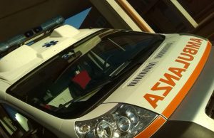 cade-dal-pontile-e-muore-tragedia-al-pontile-della-rumianca