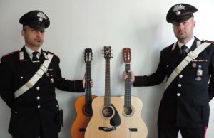 furto-alla-scuola-media-denunciato-anche-un-minore