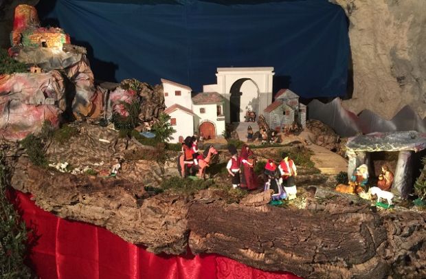 nei-sotterranei-del-san-giovanni-di-dio-il-presepe-in-costume-sardo