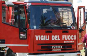 si-barrica-in-casa-e-cerca-di-appiccare-un-incendio-arrestata-una-40enne