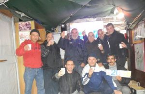 alcoa-ex-lavoratori-auguri-e-rabbia-nella-tenda-and-ldquo-c-and-rsquo-and-egrave-poco-da-festeggiare-and-rdquo