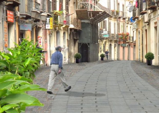 addio-auto-corso-vittorio-emanuele-sar-and-agrave-pedonale-ritorna-and-quot-sa-passillara-and-quot