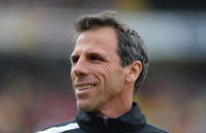 Zola, l’esordio è da incubo. Il Cagliari prende cinque schiaffi a Palermo zola-l-esordio-and-egrave-da-incubo-il-cagliari-prende-cinque-schiaffi-a-palermo