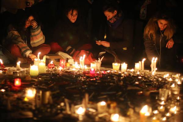 strage-charlie-hebdo-un-minuto-di-silenzio-in-consiglio-regionale