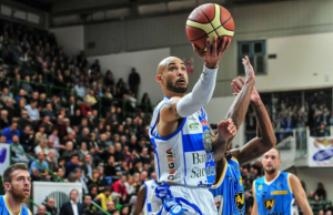 la-dinamo-piega-anche-la-vanoli-cremona-88-82