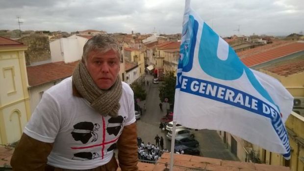 Romangia romangia-lavoratori-meridiana-sul-tetto-del-duomo-con-gli-operai