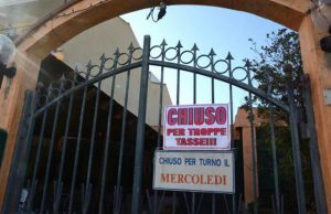 “Chiuso per troppe tasse”, cartello davanti a pizzeria. La proprietaria: “Stop a schiavitù” and-ldquo-chiuso-per-troppe-tasse-and-rdquo-cartello-davanti-a-pizzeria-la-proprietaria-and-ldquo-stop-a-schiavit-and-ugrave-and-rdquo