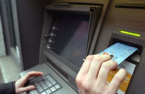 svuota-il-conto-in-banca-a-una-parente-nei-guai-giovane-di-santadi