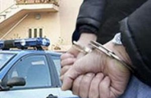 via-della-pineta-chiede-a-barista-di-cambiargli-50-euro-e-tenta-rapina