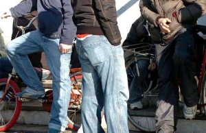 scippano-anziana-in-via-caboni-arrestati-due-baby-criminali