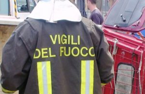 Paura a Sinnai, furgone in fiamme, galleria della 125 invasa dal fumo paura-a-sinnai-furgone-in-fiamme-galleria-della-125-invasa-dal-fumo