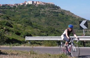 Turisti in bici dalle spiagge ai nuraghi, ecco la proposta in Regione turisti-in-bici-dalle-spiagge-ai-nuraghi-ecco-la-proposta-in-regione