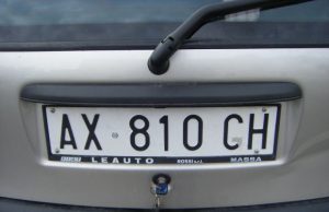 Piazzano targa di auto rubata su un’altra vettura. Proprietario denuncia piazzano-targa-di-auto-rubata-su-un-and-rsquo-altra-vettura-proprietario-denuncia