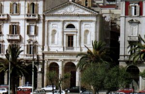 rifiuta-di-confessarlo-frate-aggredito-in-via-roma