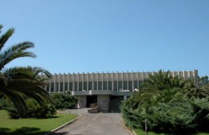 per-salvare-la-piscina-comunale-via-le-tribune-dall-area-grandi-eventi-di-torregrande