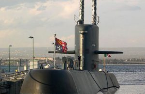 fila-al-molo-ichnusa-per-il-sottomarino-gazzana-foto-e-video
