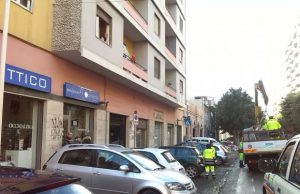 palazzo-pericolante-tecnici-del-comune-al-lavoro