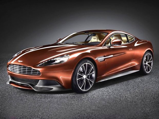 costa-smeralda-maxi-evasione-da-500-milioni-di-euro-sequestrate-ville-di-lusso-e-una-aston-martin